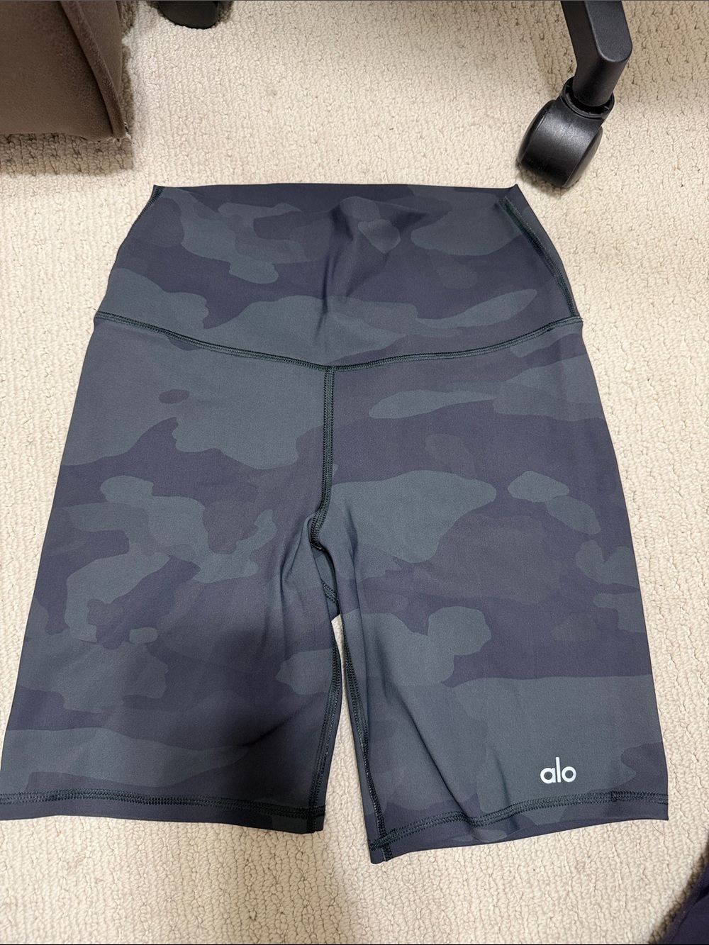 ALO Yoga High-Rise Camo Bike Shorts